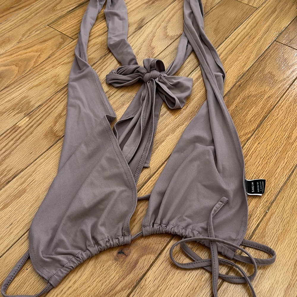 Versatile Top - Picture 3 of 4